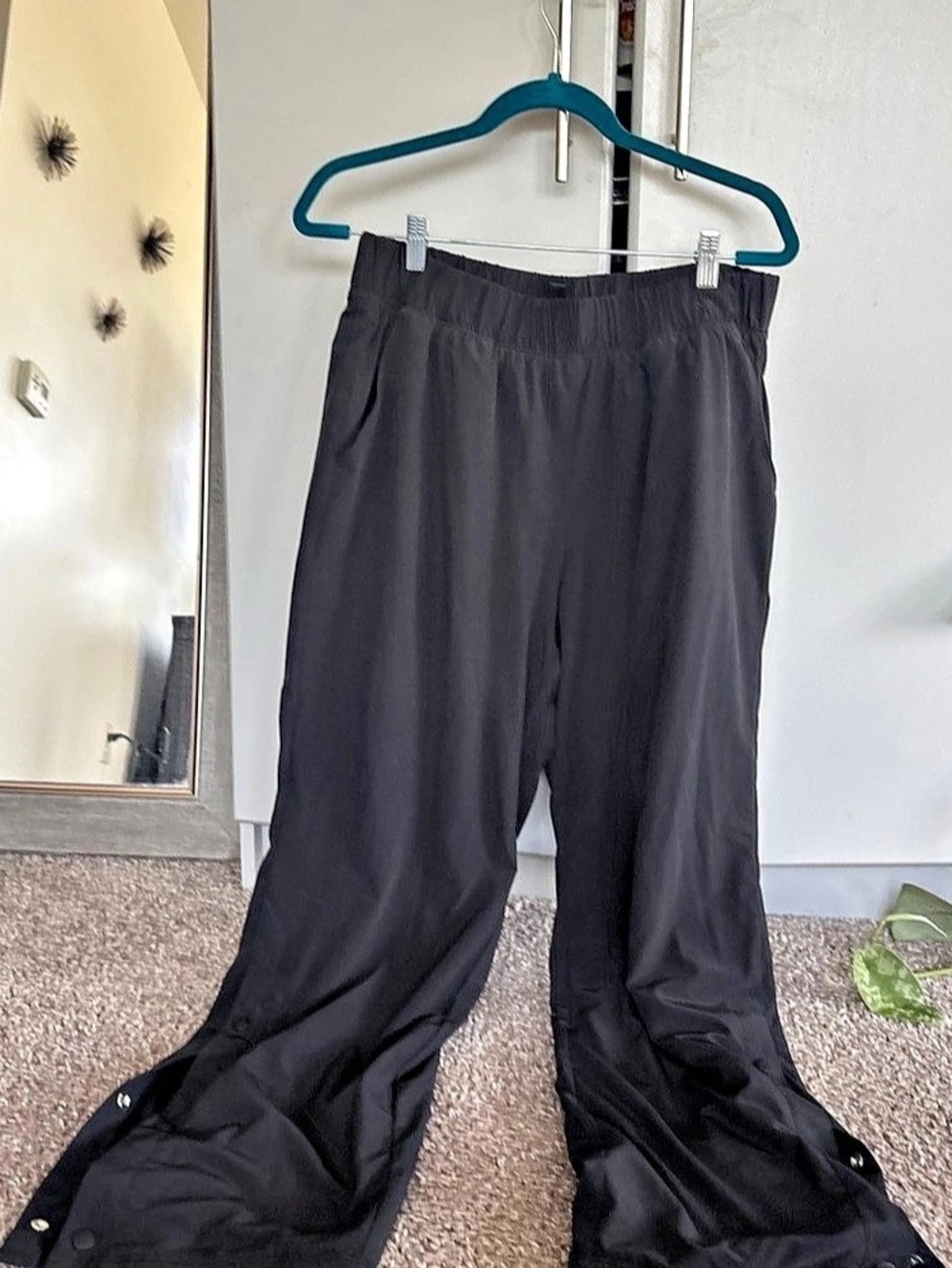 Gap GapFit Black Wide Leg Track Pants Size Large Like New